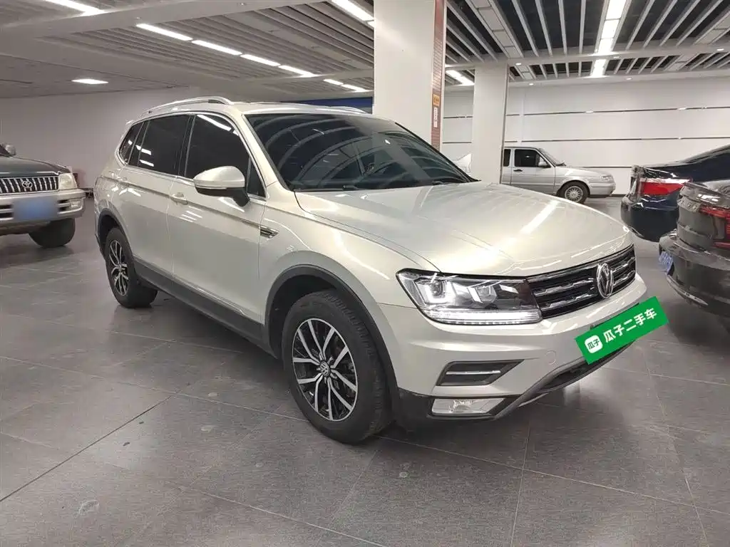 Volkswagen Tiguan L 2018 — фото 22