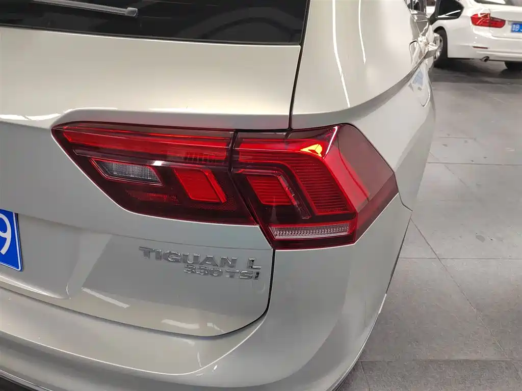 Volkswagen Tiguan L 2018 — фото 24