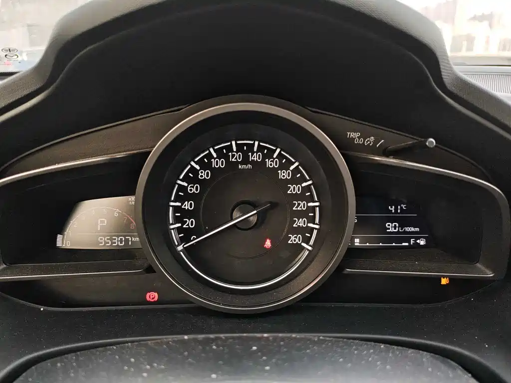 Mazda CX-4 2018 — фото 9