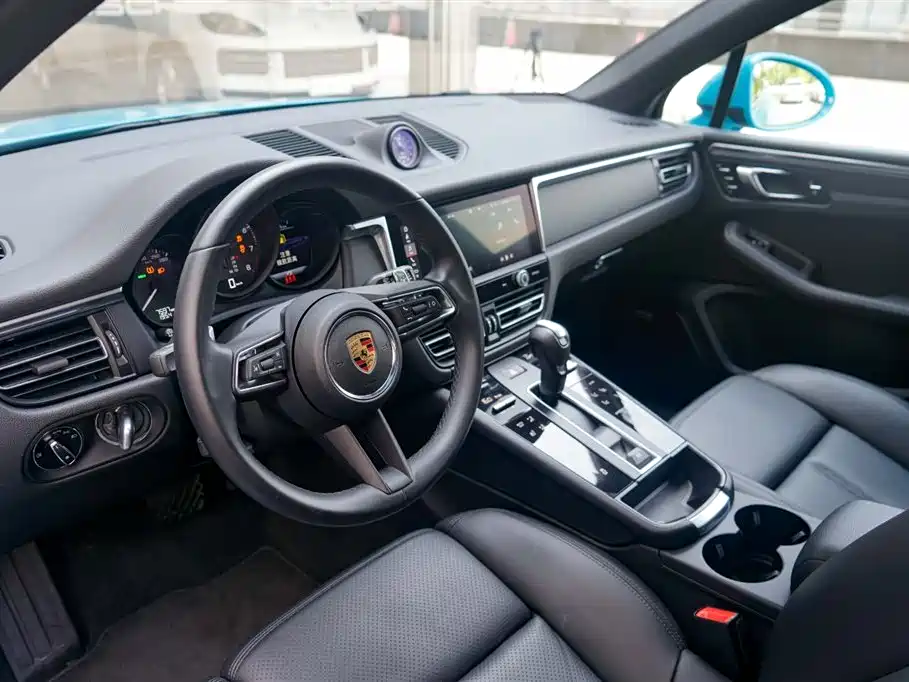 Porsche Macan 2024 — фото 11