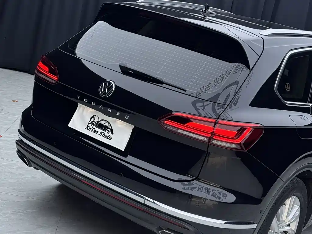 Volkswagen Touareg 2019 — фото 12