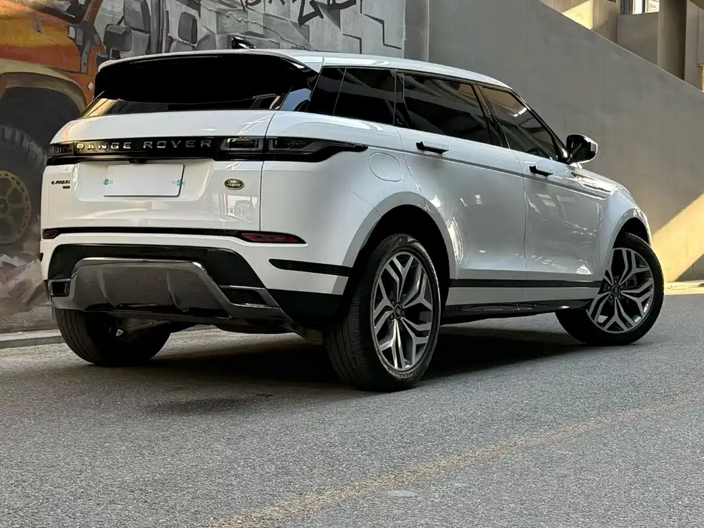 Land Rover Evoque 2023 — фото 2