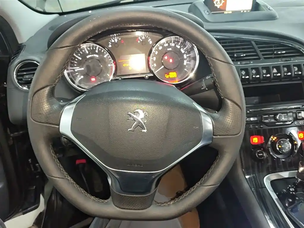 Peugeot 3008 2014 — фото 11