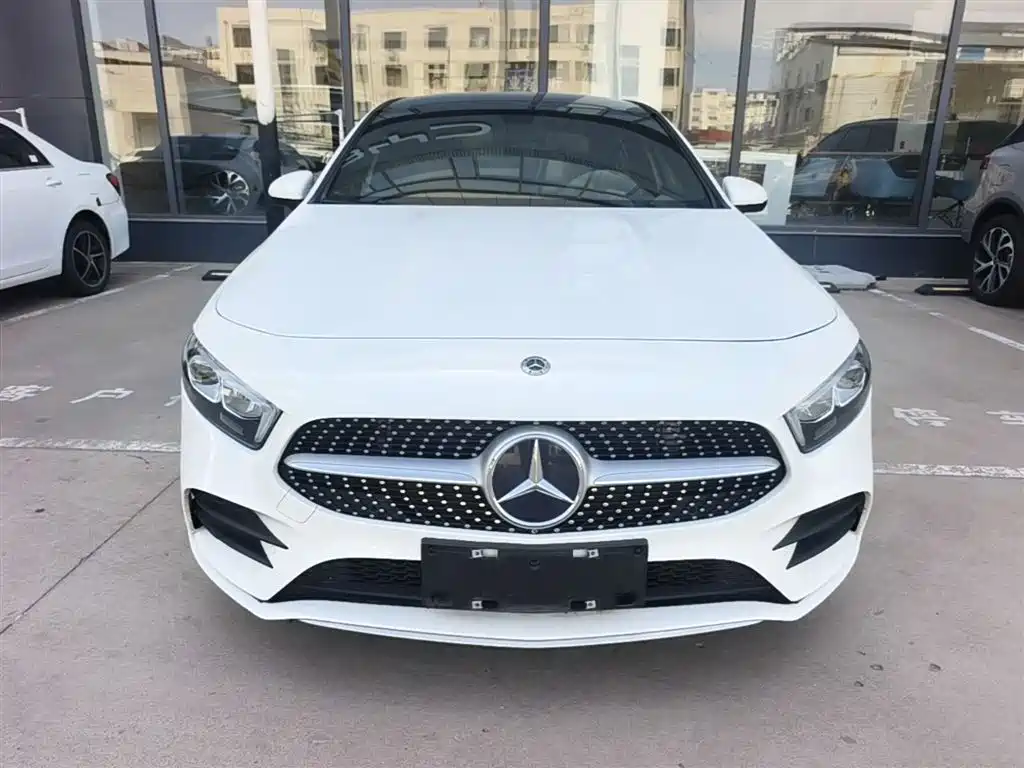 Mercedes-Benz A-Class 2023 — фото 3