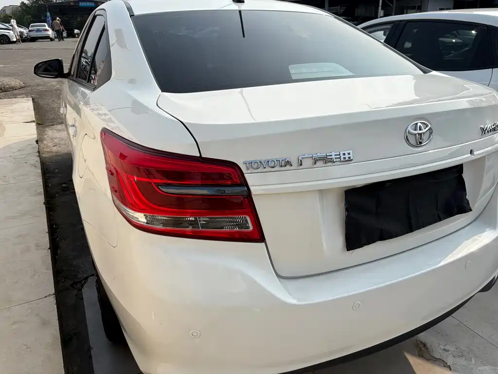Toyota Yaris L 2019 — фото 14