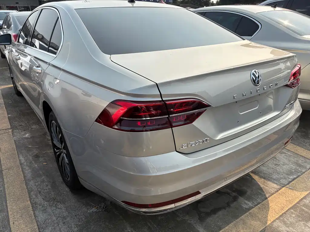 Volkswagen Phideon 2018 — фото 16