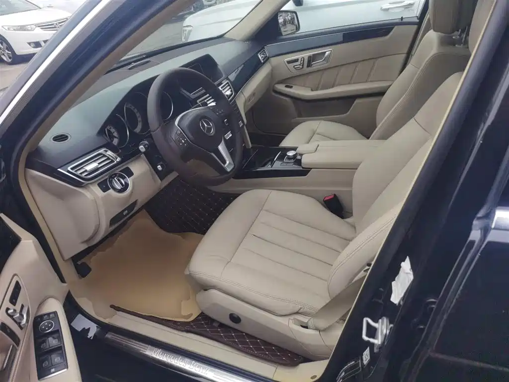 Mercedes-Benz E-Class 2014 — фото 11