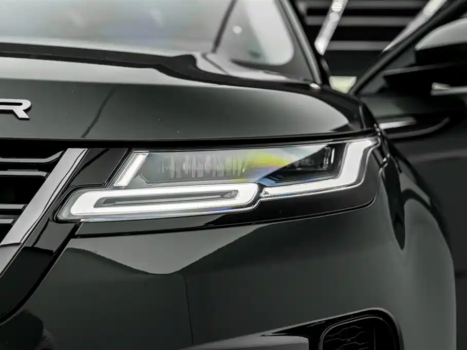 Land Rover Evoque 2022 — фото 35