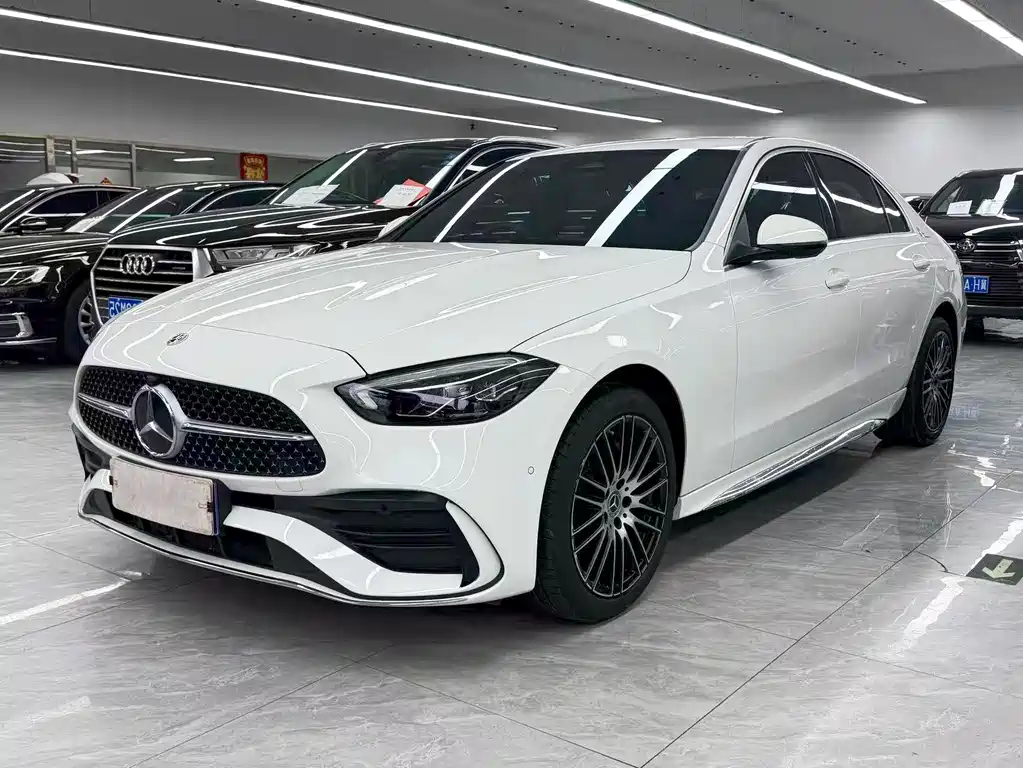 Mercedes-Benz C-Class 2024