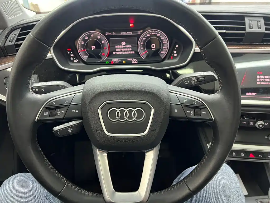 Audi Q3 2022 — фото 13