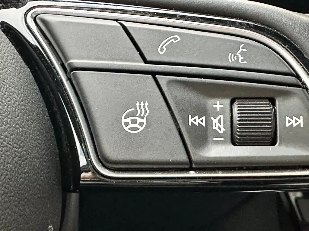 Audi A3 2023 — фото 10