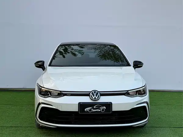 Volkswagen Golf 2023