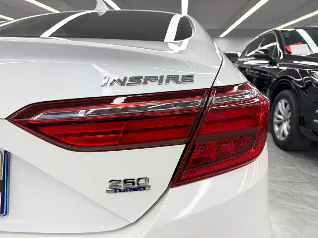 Honda Inspire 2019 — фото 21