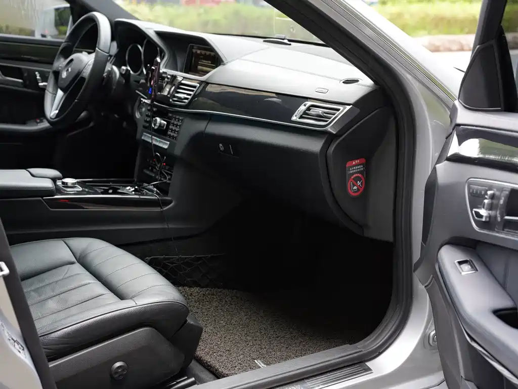 Mercedes-Benz E-Class 2014 — фото 19