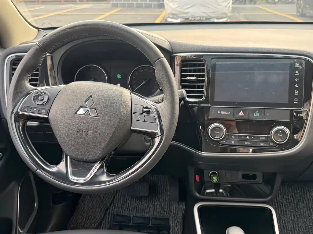 Mitsubishi Outlander 2019 — фото 15