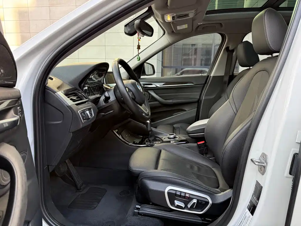BMW X1 2017 — фото 10