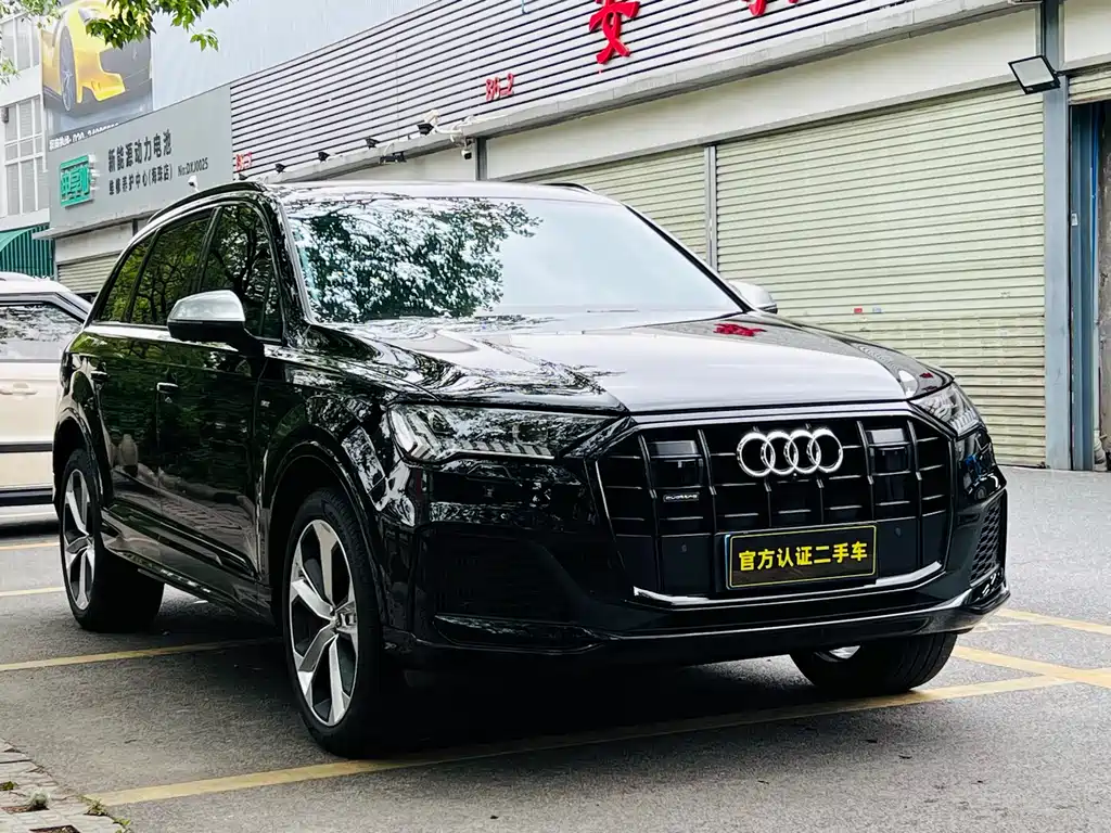 Audi Q7 2023 — фото 3