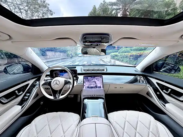 Mercedes-Benz Maybach S-Class 2025