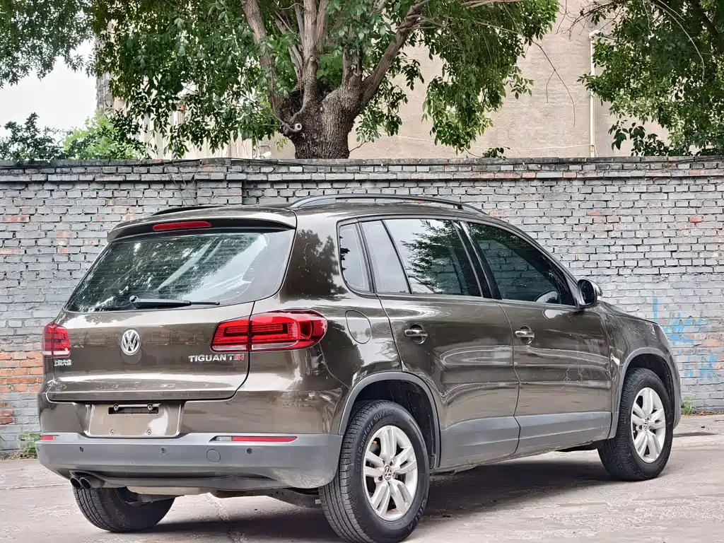 Volkswagen Tiguan 2015 — фото 10
