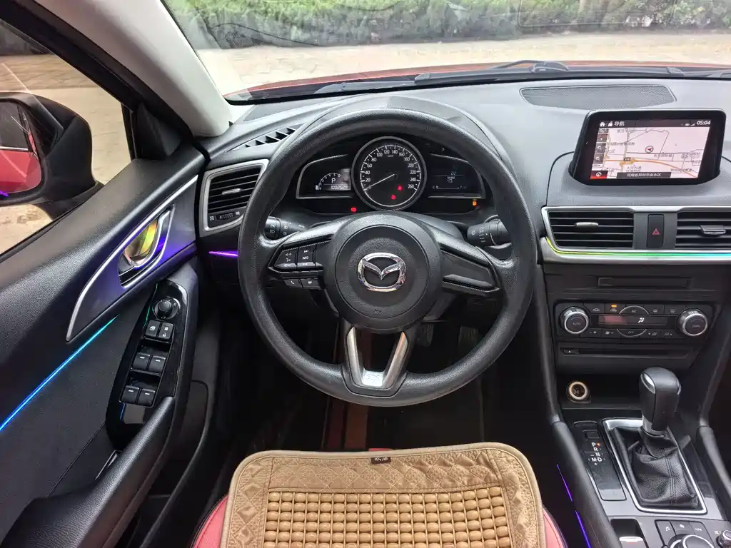 Mazda 3 Axela 2017 — фото 16