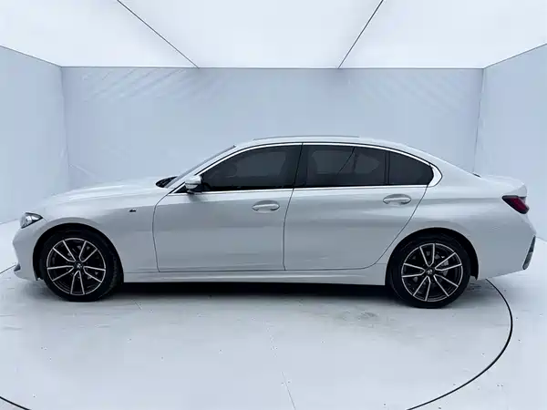 BMW 3 Series 2023