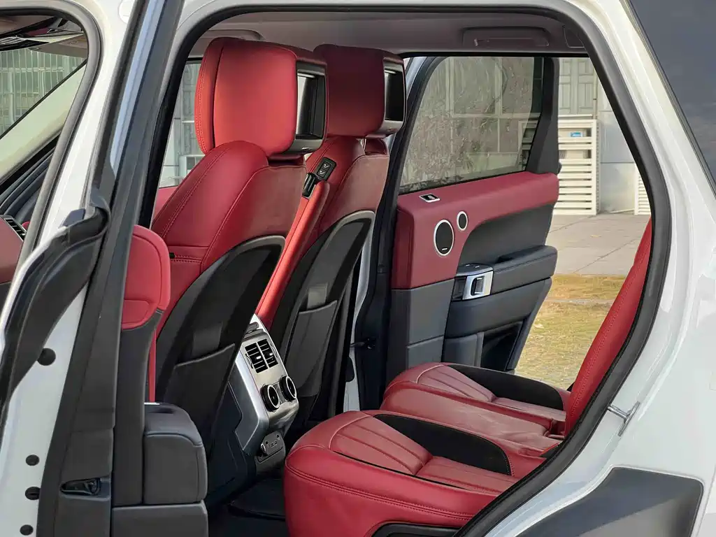 Land Rover Range Rover Sport 2021 — фото 18