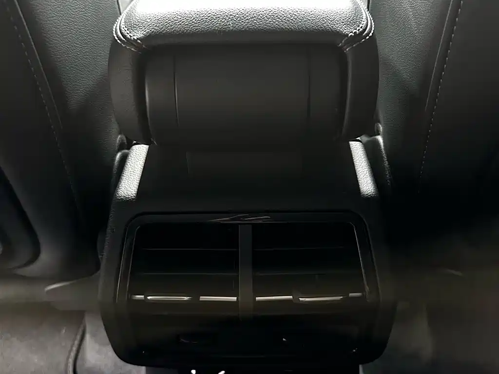 Audi Q3 2023 — фото 10