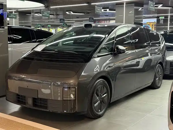 Li Auto MEGA 2024