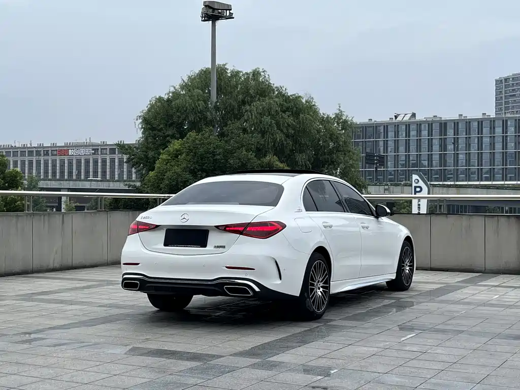 Mercedes-Benz C-Class 2023 — фото 17