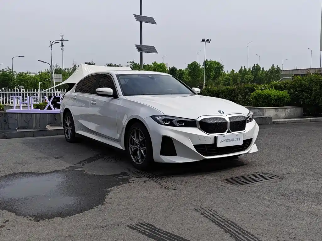 BMW i3 2024