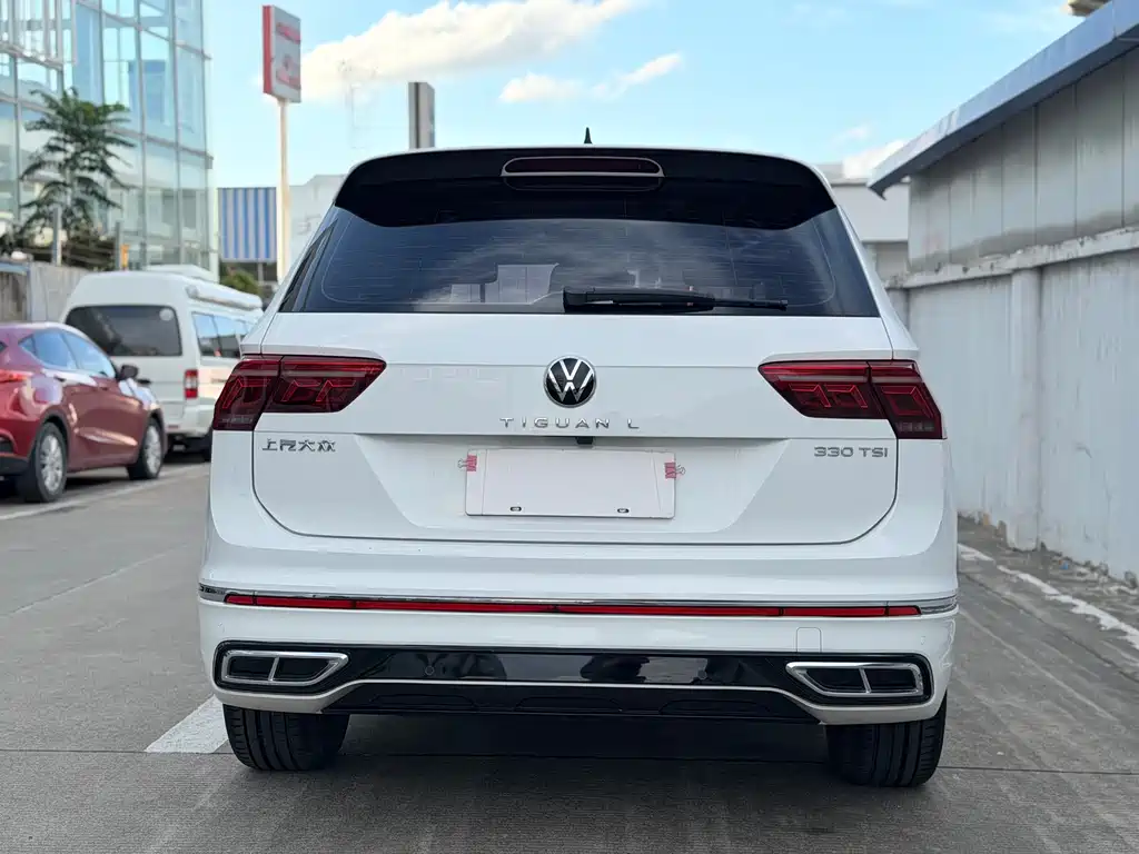 Volkswagen Tiguan L 2022 — фото 11