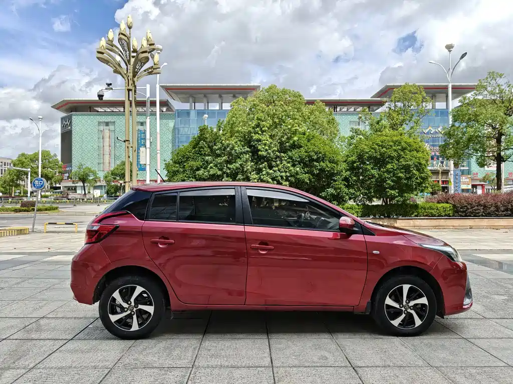 Toyota Yaris L 2019