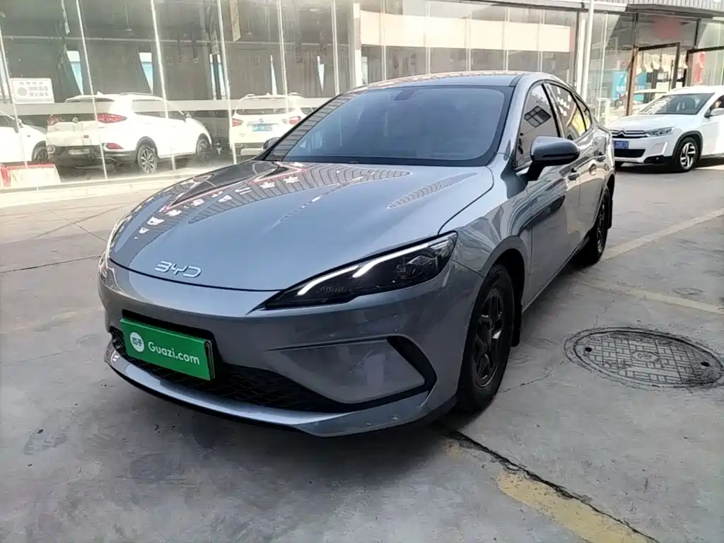 BYD Seal 05 DM-i 2025 — фото 1