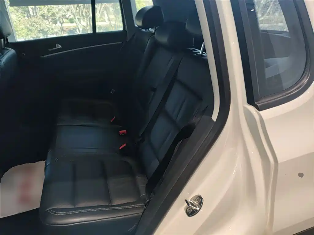 Volkswagen Tiguan 2017 — фото 13