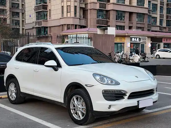 Porsche Cayenne 2011