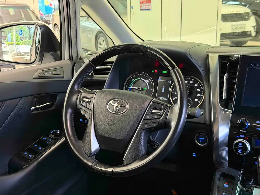 Toyota Vellfire 2021 — фото 11