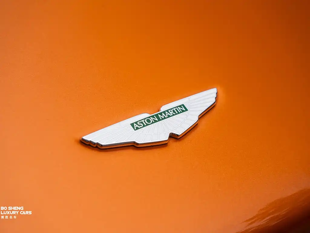 Aston Martin Virage 2016 — фото 9