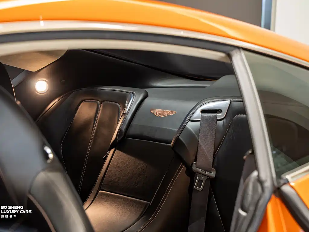 Aston Martin Virage 2016 — фото 47