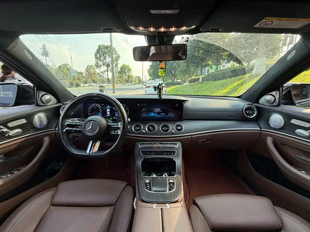 Mercedes-Benz E-Class 2021 — фото 11