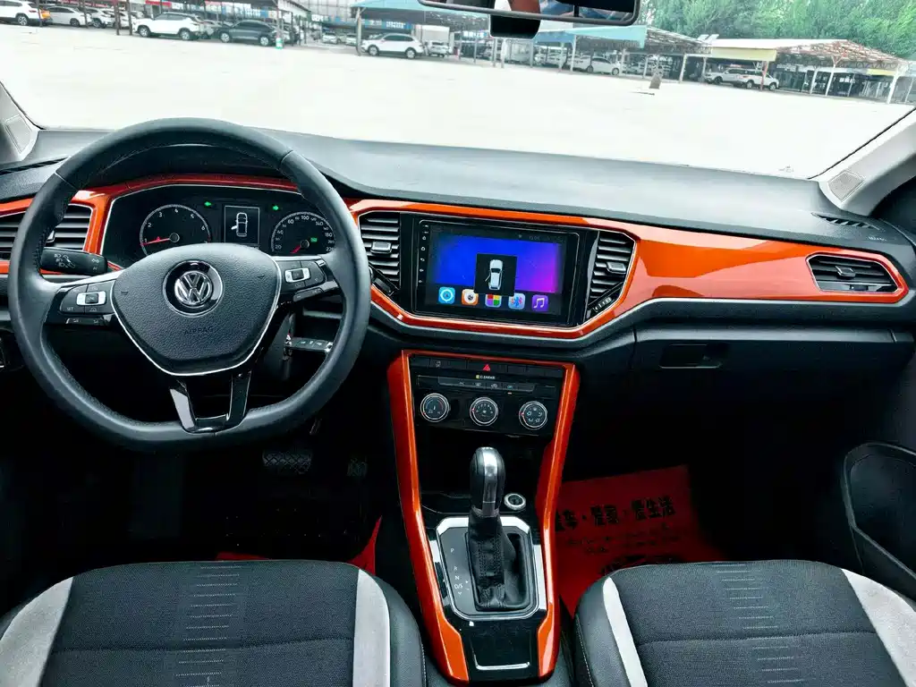 Volkswagen T-Roc 2019