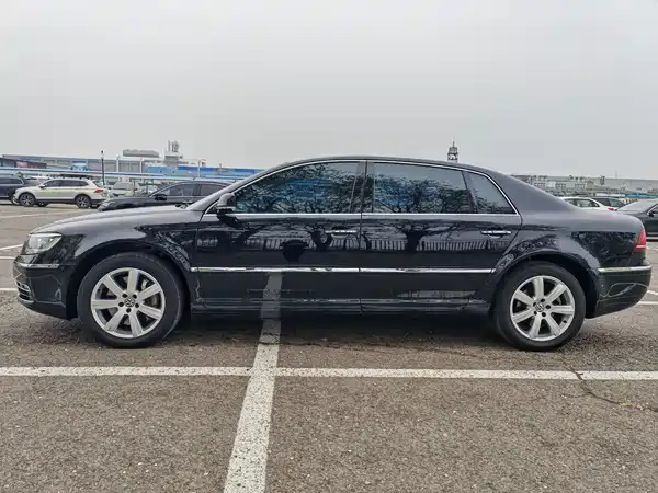 Volkswagen Phaeton 2015
