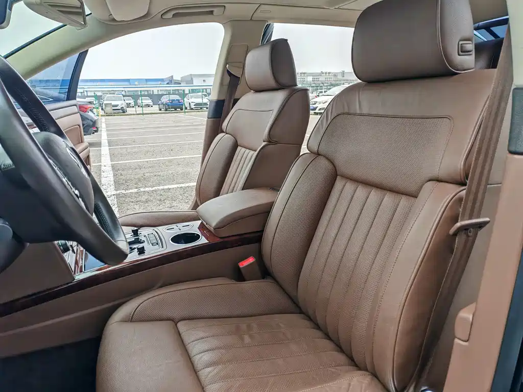 Volkswagen Phaeton 2016 — фото 13