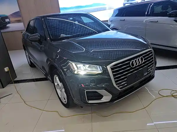 Audi Q2L 2021