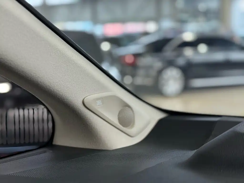 Toyota Vellfire 2024 — фото 10