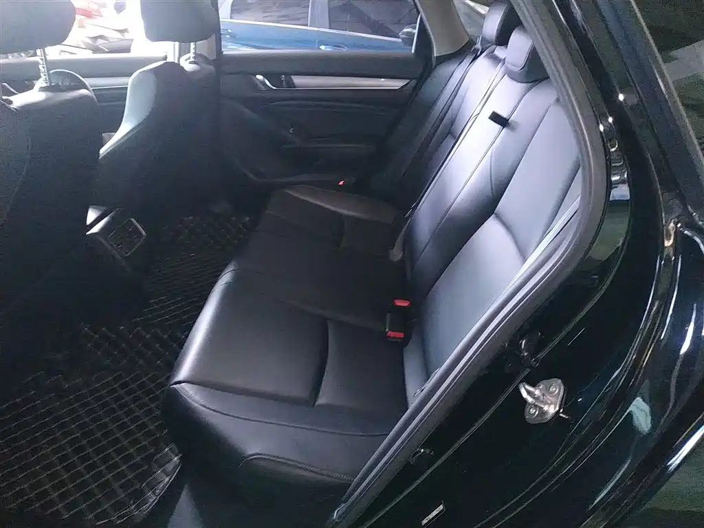 Honda Accord 2021 — фото 13