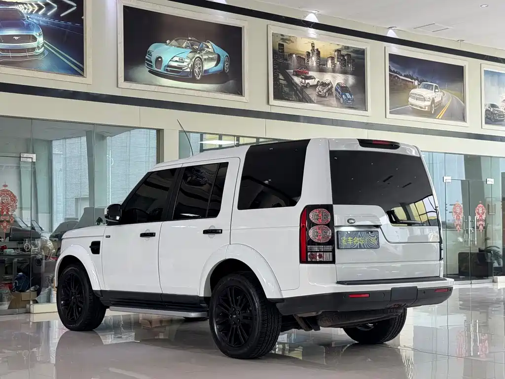 Land Rover Discovery 2015 — фото 16