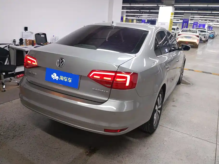 Volkswagen Sagitar 2018
