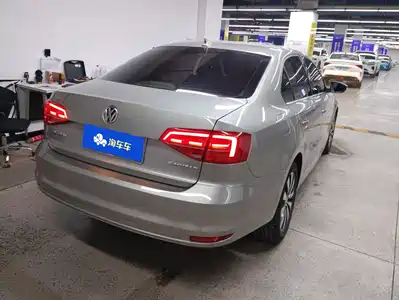 Volkswagen Sagitar 2018