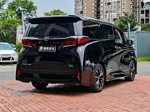 Toyota Alphard 2024