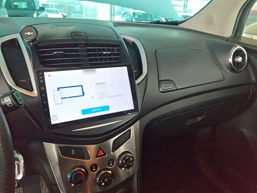 Chevrolet Trax 2015 — фото 10